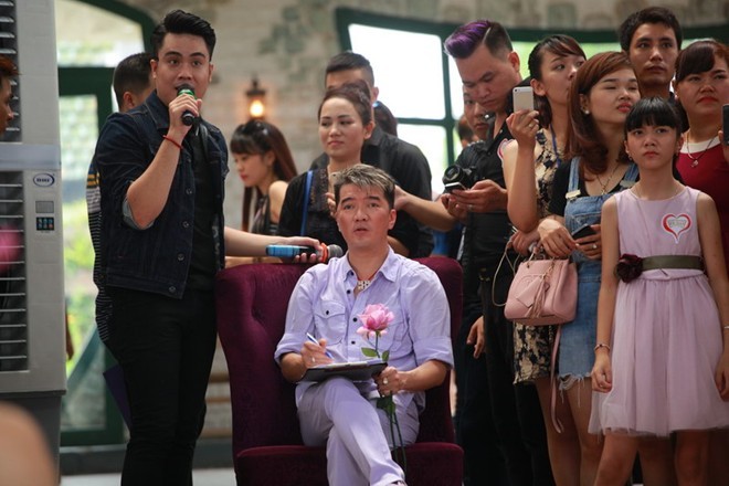Dam Vinh Hung bat khoc khi duoc fan to chuc sinh nhat-Hinh-6